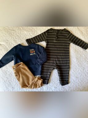 Baby Boy 6M Bundle Old Navy Garanimal